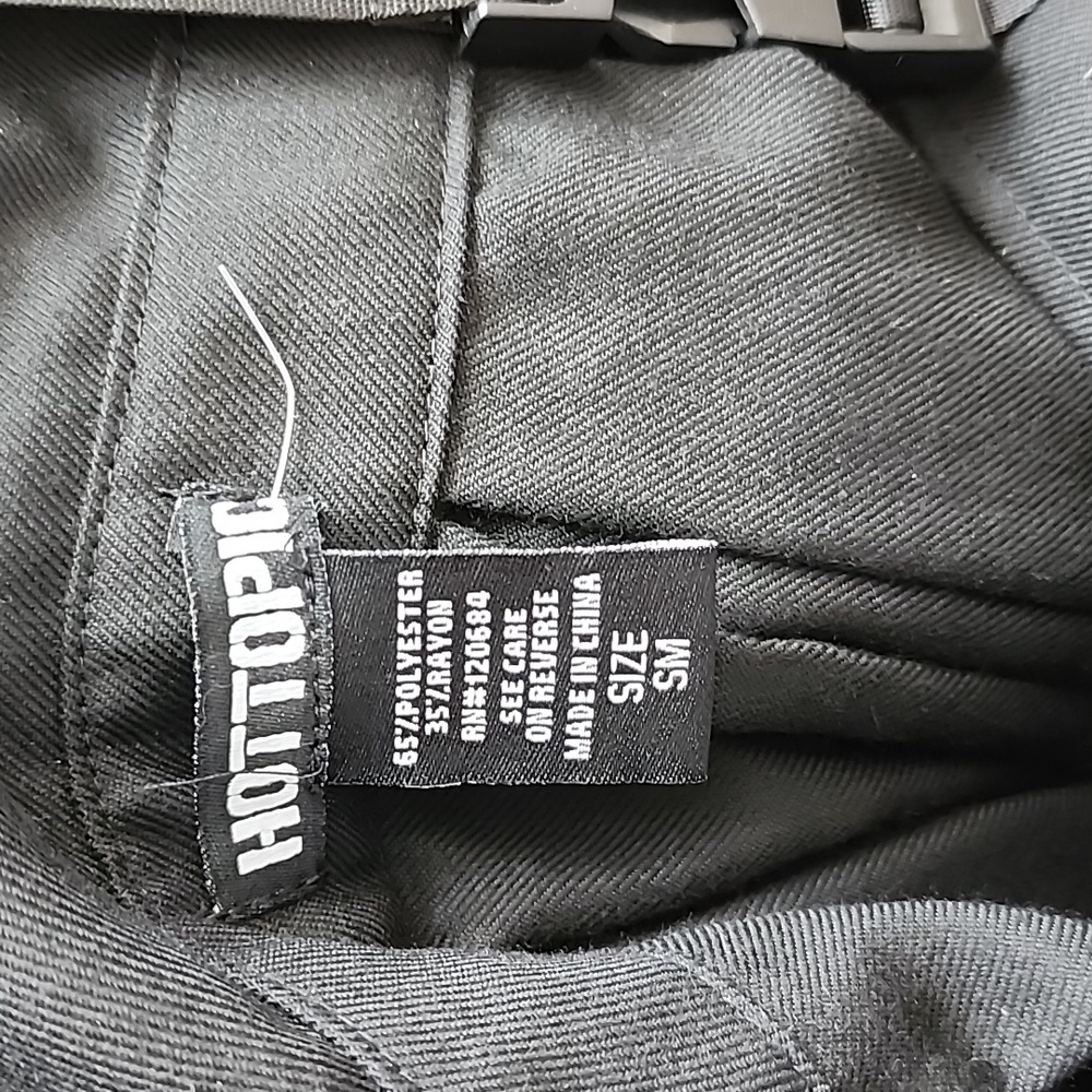 Black Cargo Pleated Skirtall - Picture 5 of 5